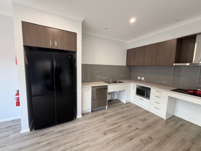 Where Comfort Meets Care: A Haven in Thornhill Park — Home image 3