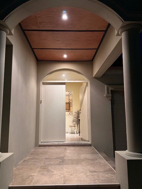 Bedroom w/ shared bathroom and toilet - Near the beach - Male participant only - AVAILABLE NOW — Home image 2