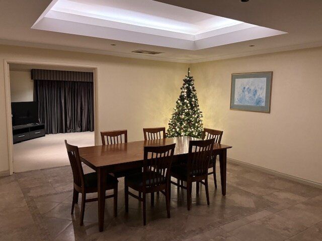 Bedroom w/ shared bathroom and toilet - Near the beach - Male participant only - AVAILABLE NOW — Home image 6