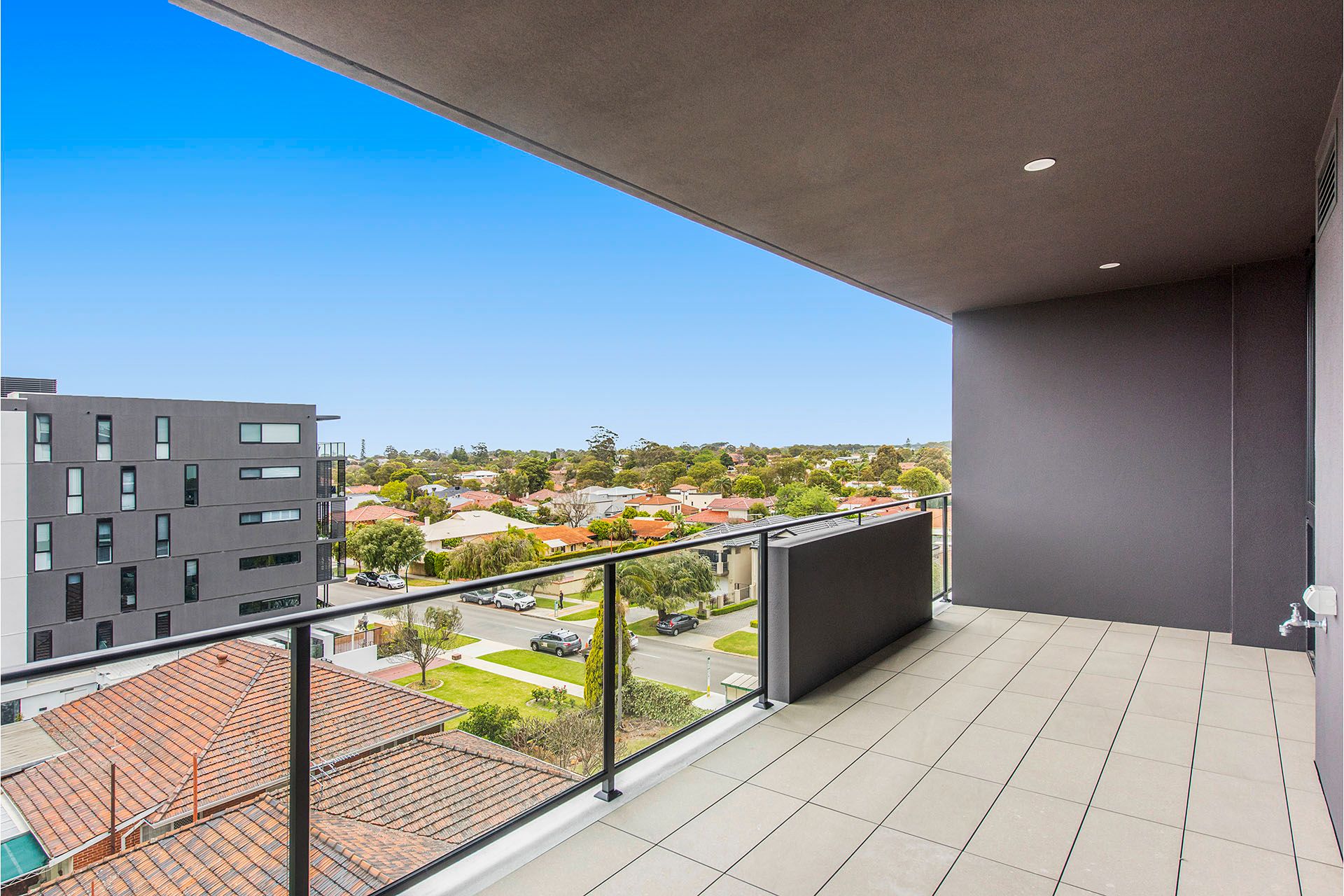 Paradiso — Home image 6