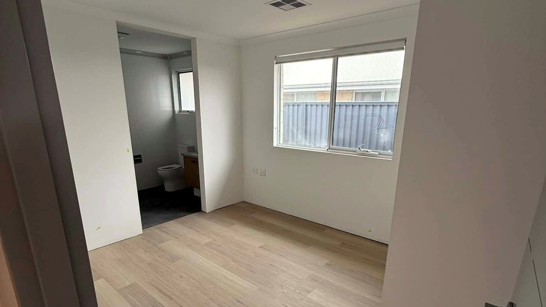 SDA Robust 2 Bedroom Villa plus OOA Baldivs, WA 245 — Home image 4