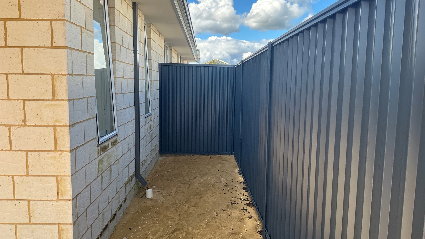 SDA Robust 2 Bedroom Villa plus OOA Baldivs, WA 245 — Home image 13