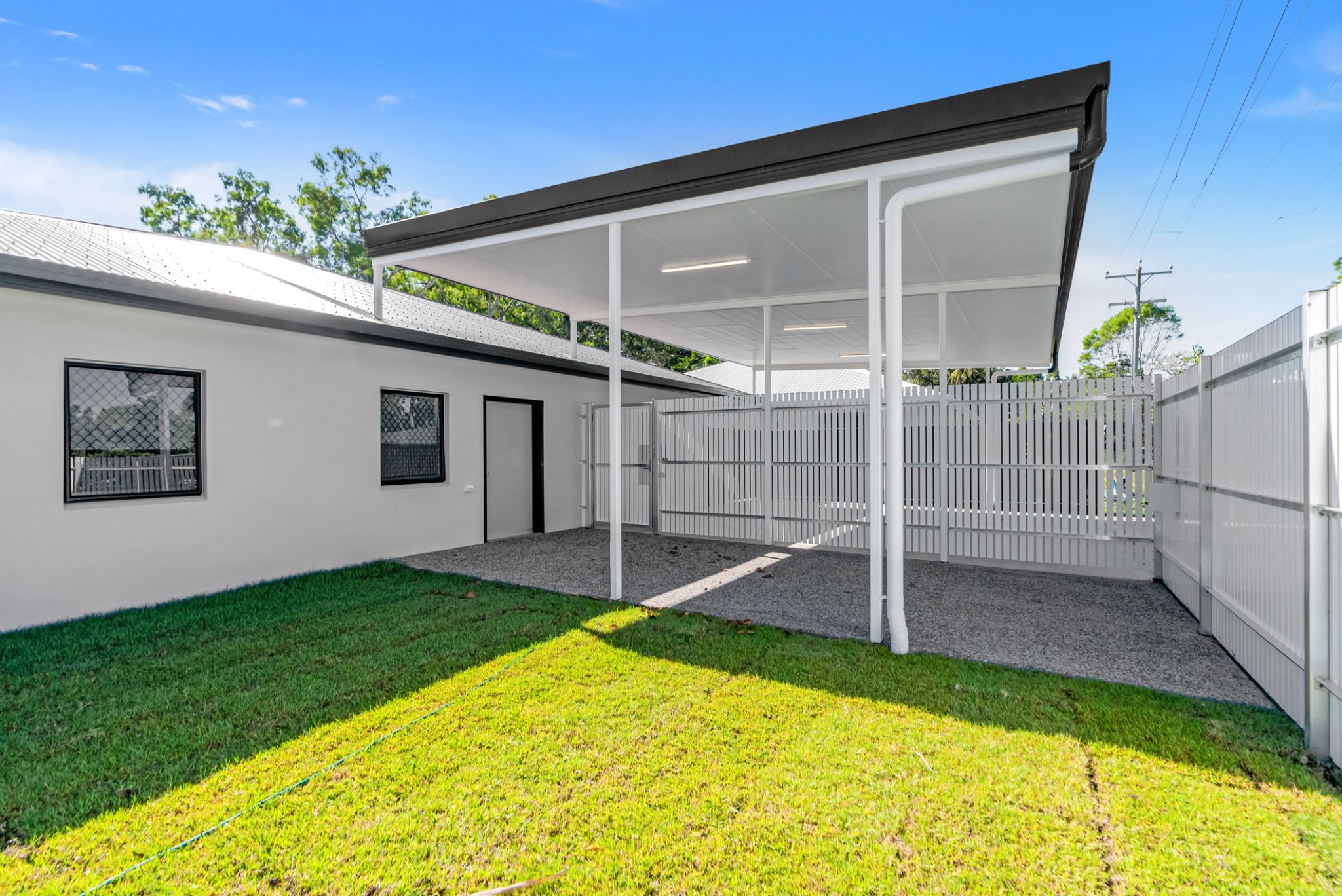 Yorkeys Knob SDA (HPS) House - Close to shops and beach! — Home image 2