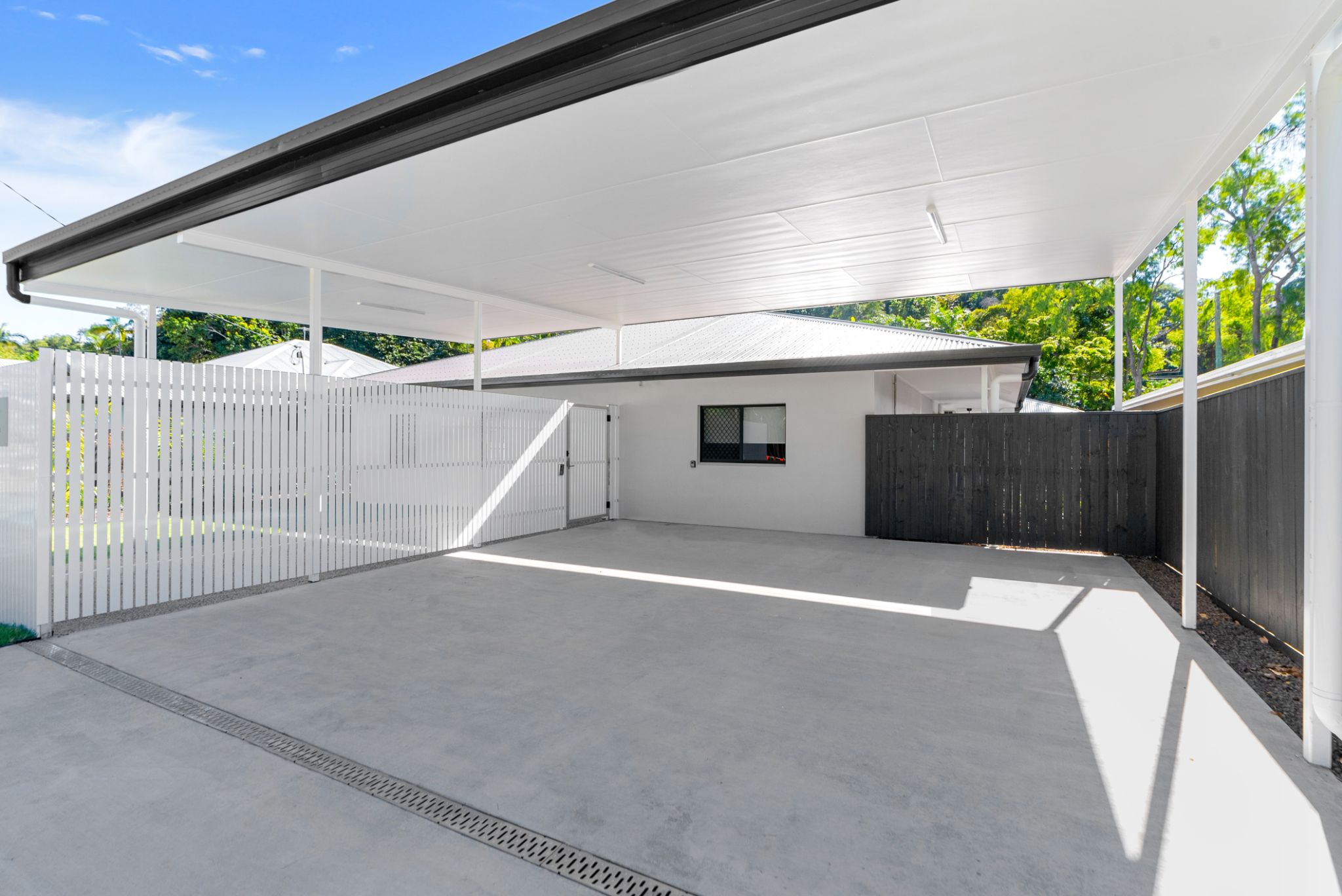 Yorkeys Knob SDA (HPS) House - Close to shops and beach! — Home image 4