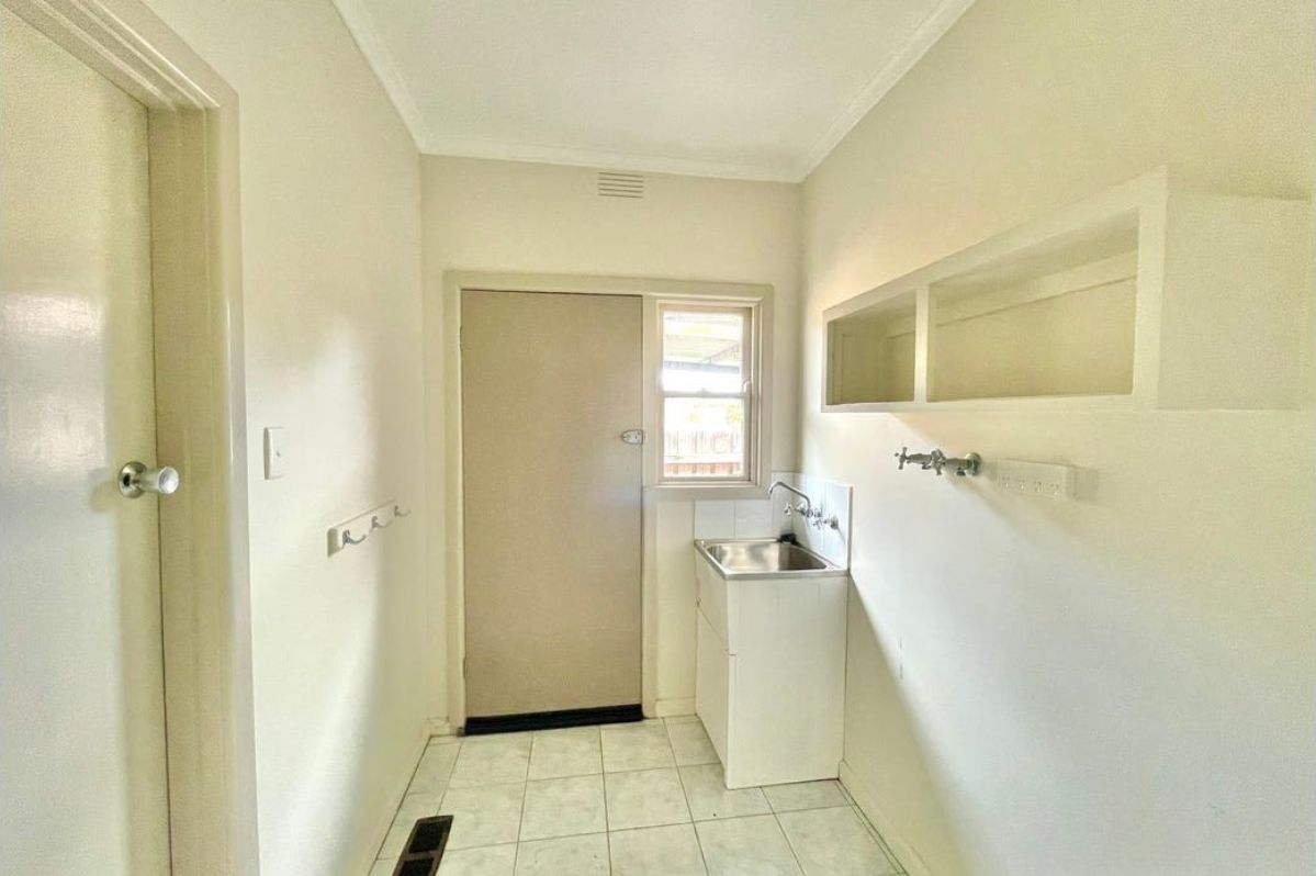 Princes Drive, Morwell – Accessible SIL Home with 3 Vacant Rooms — Home image 3