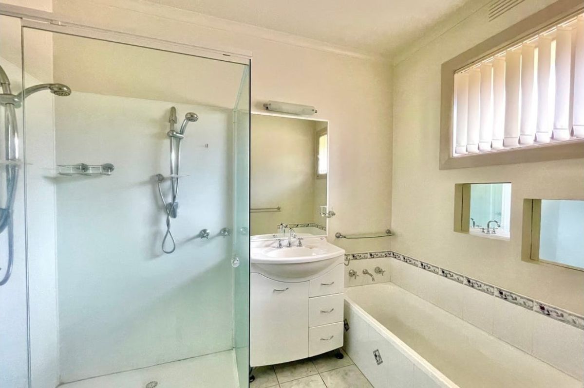 Princes Drive, Morwell – Accessible SIL Home with 3 Vacant Rooms — Home image 8