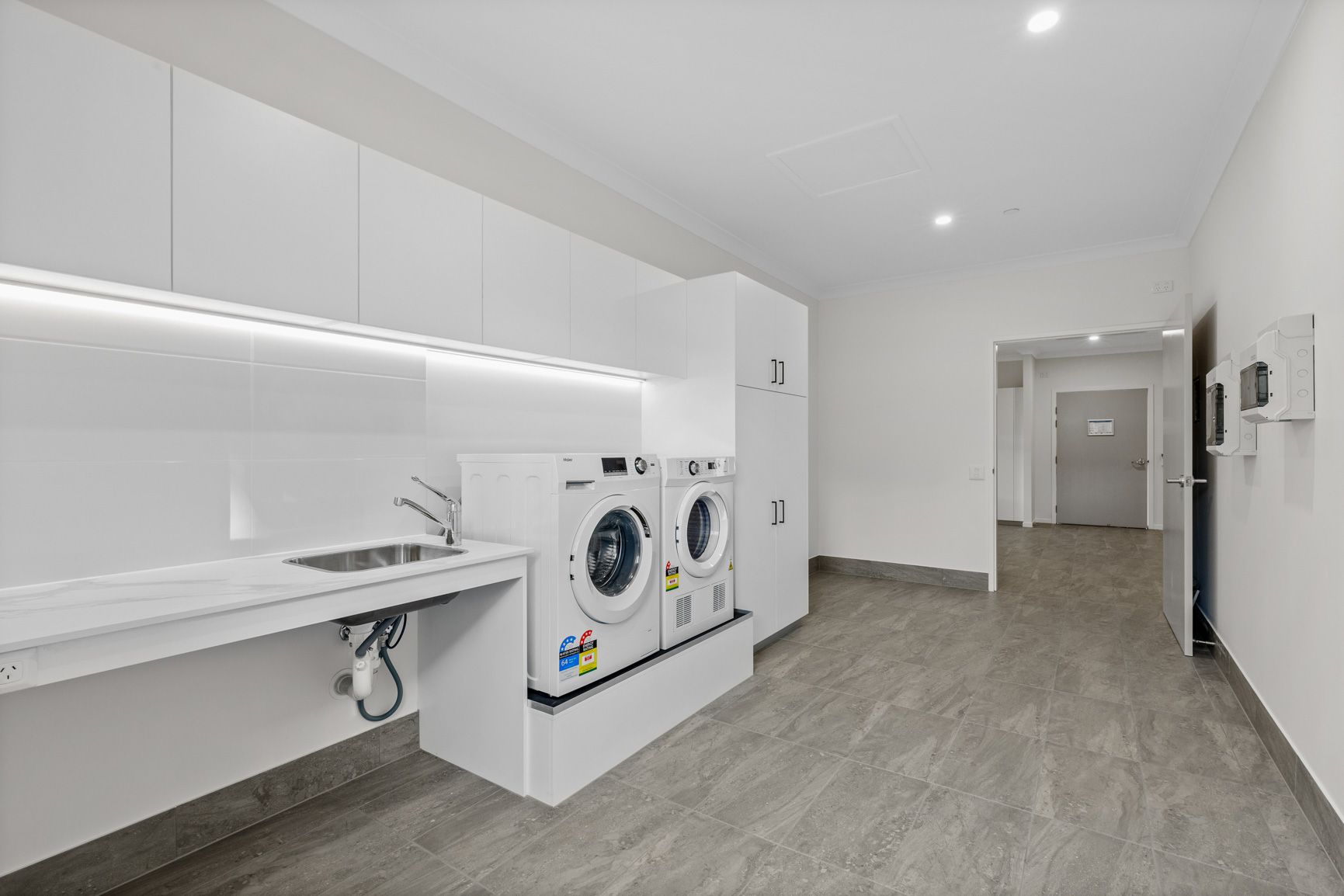 Yorkeys Knob (HPS) 3bed SDA Live near the beach! — Home image 13