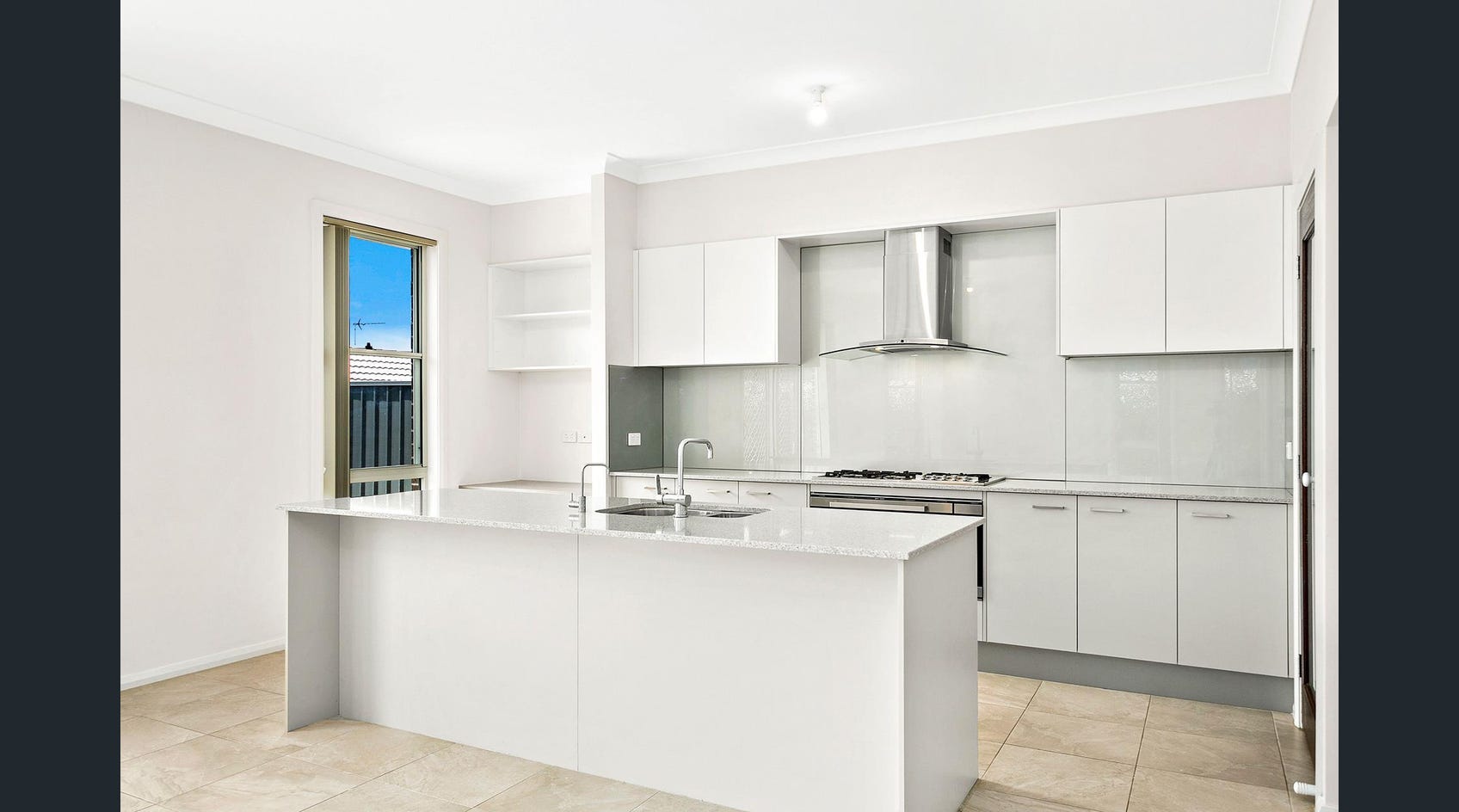 Brooks Reach, Horsley — Home image 2