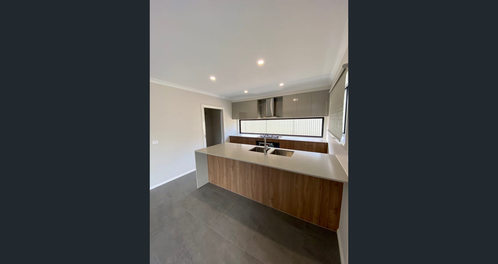 Gorgeous property close to the beach - Wheelchair Friendly — Home image 2