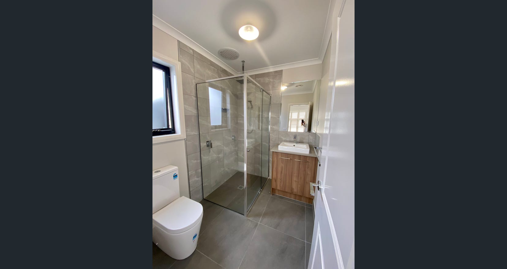 Gorgeous property close to the beach - Wheelchair Friendly — Home image 4