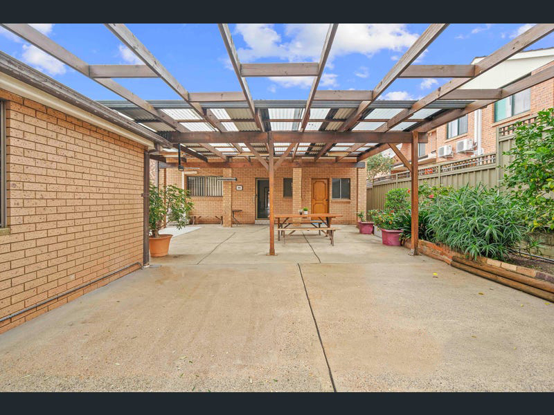 A spacious and central home in Campsie NSW! — Home image 10