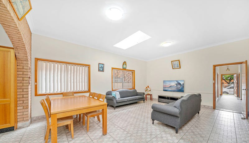A spacious and central home in Campsie NSW! — Home image 7