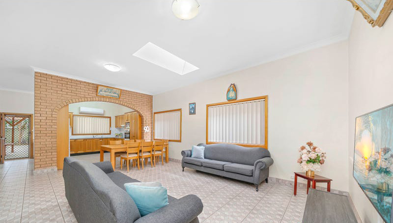 A spacious and central home in Campsie NSW! — Home image 8
