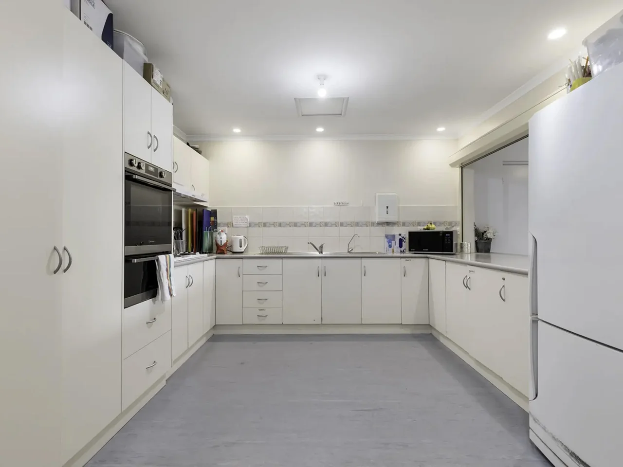 Dover Gardens - 1 Vacancy in 4 Bedroom Residence Basic — Home image 2