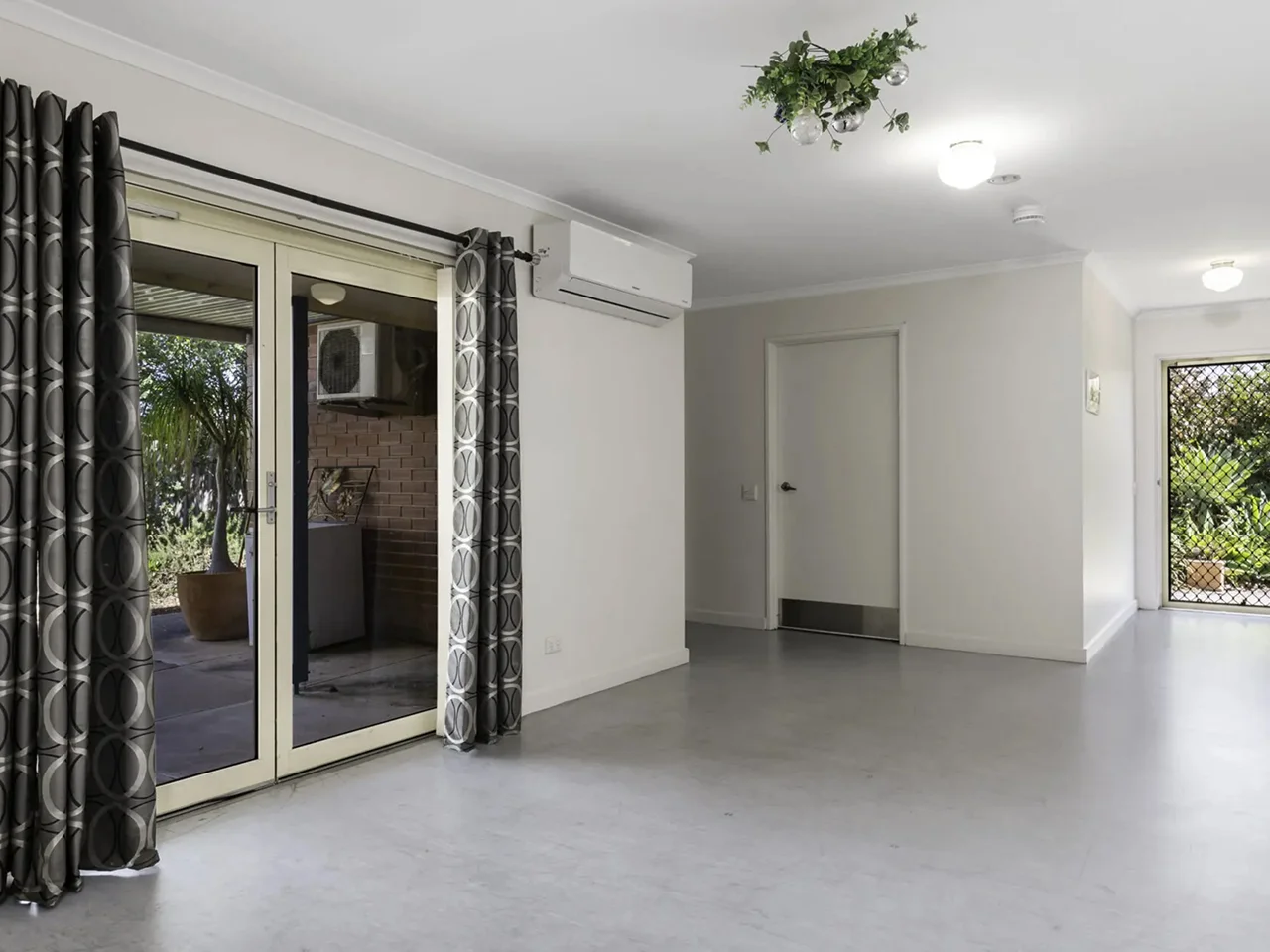 Dover Gardens - 1 Vacancy in 4 Bedroom Residence Basic — Home image 8