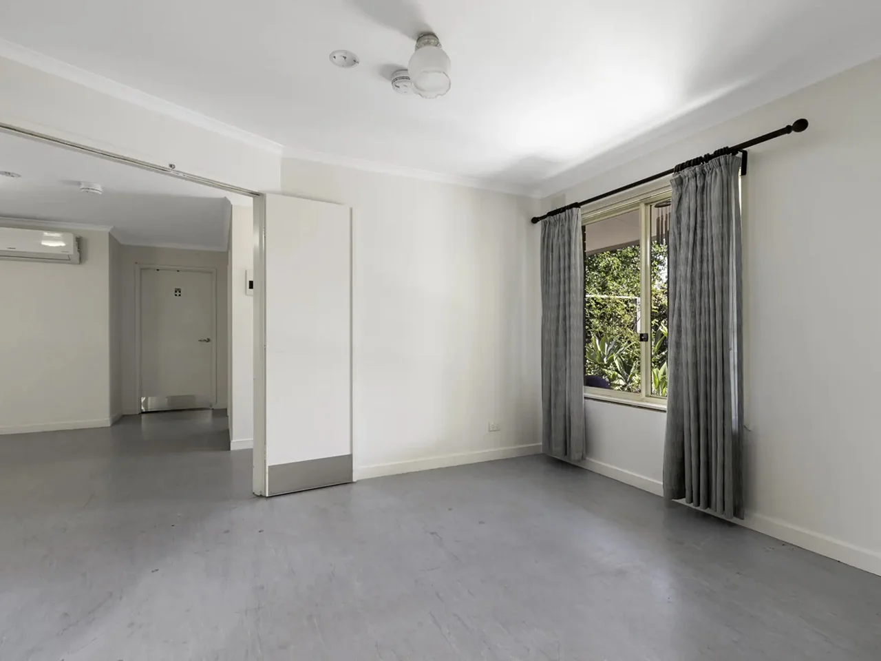 Dover Gardens - 1 Vacancy in 4 Bedroom Residence Basic — Home image 11
