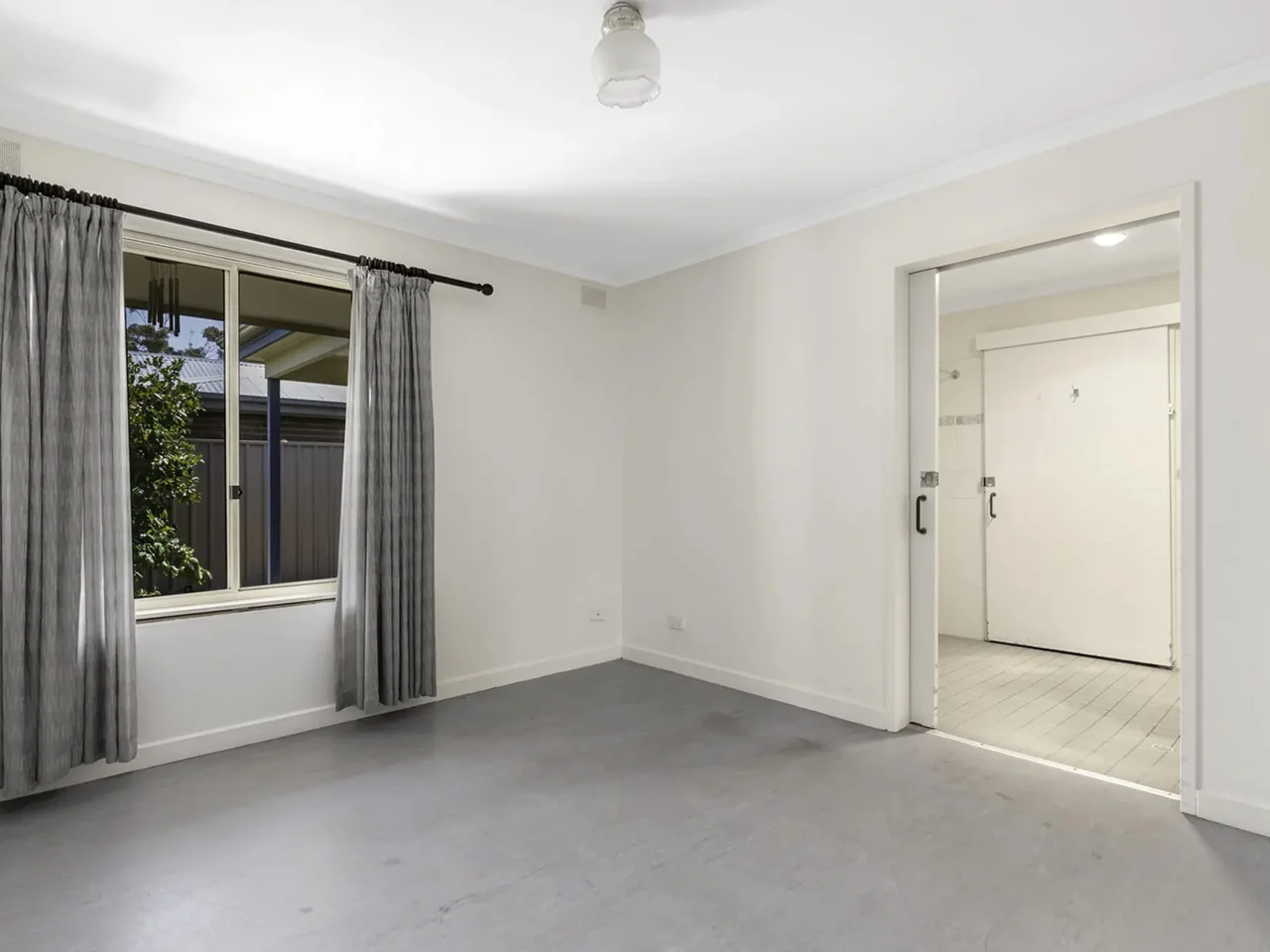 Dover Gardens - 1 Vacancy in 4 Bedroom Residence Basic — Home image 12