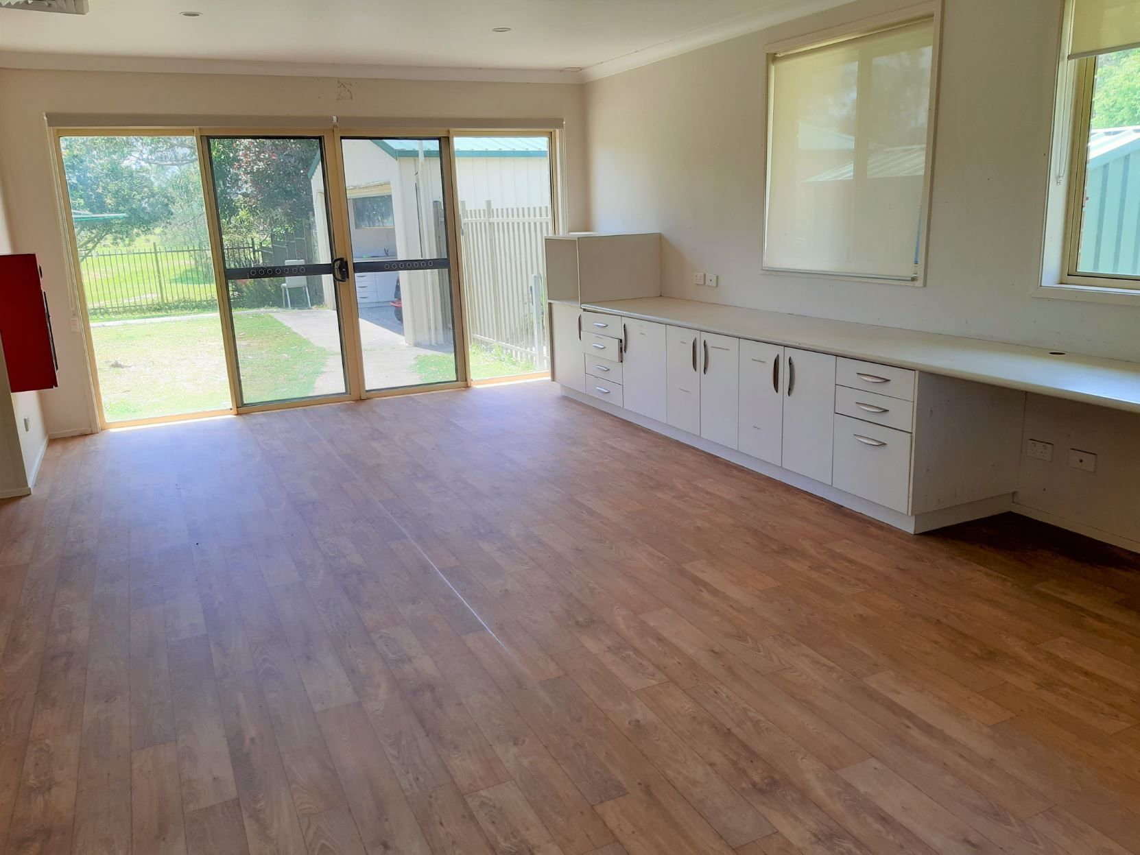 Self contained studio unit in Williamtown on acerage — Home image 4