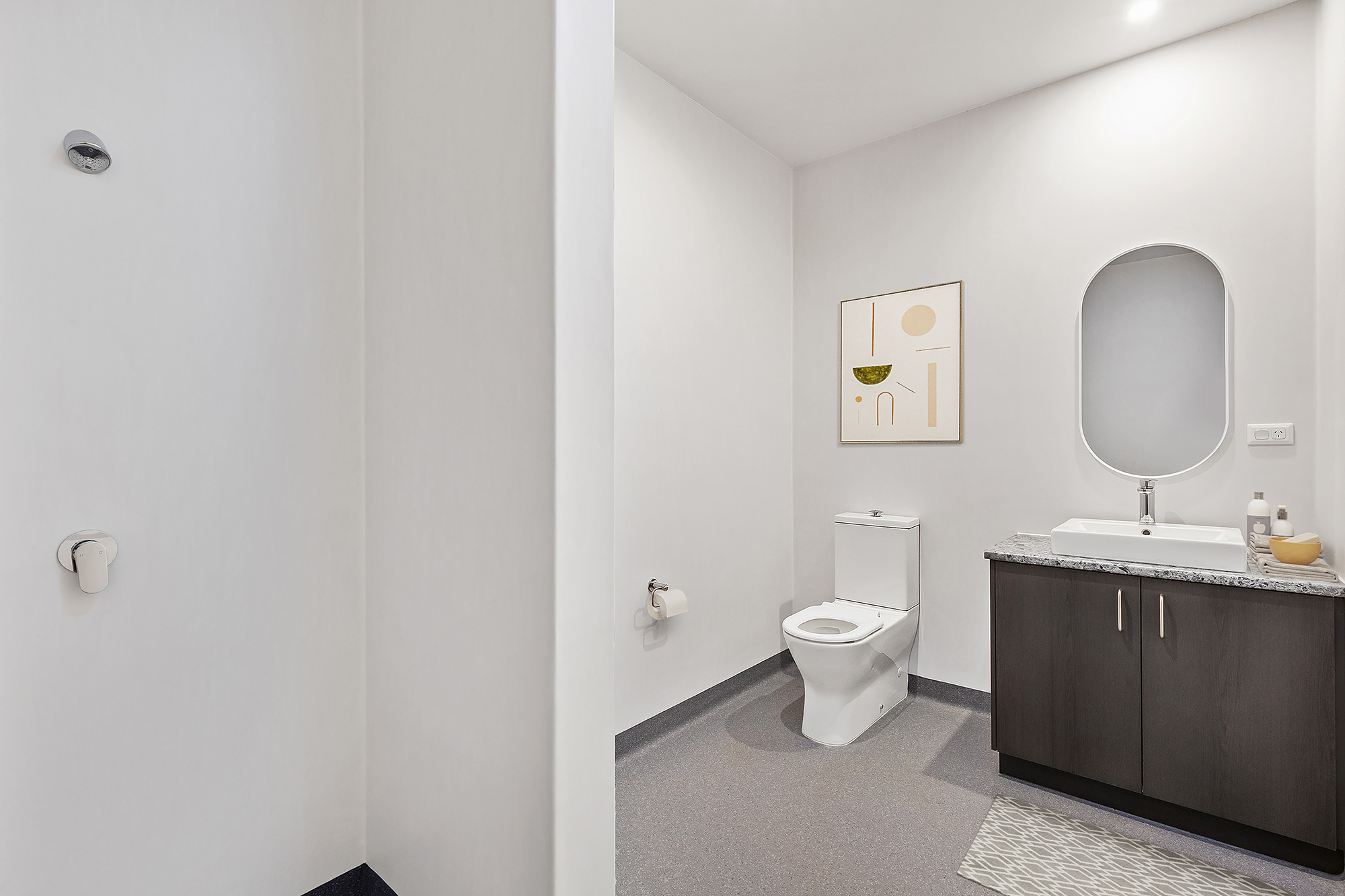Villa with residential appeal — Home image 9