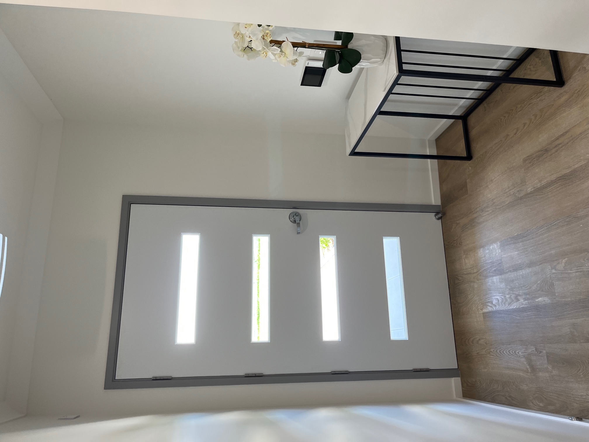 New spacious 2 living areas close to beaches bay park shops transport hospital — Home image 2