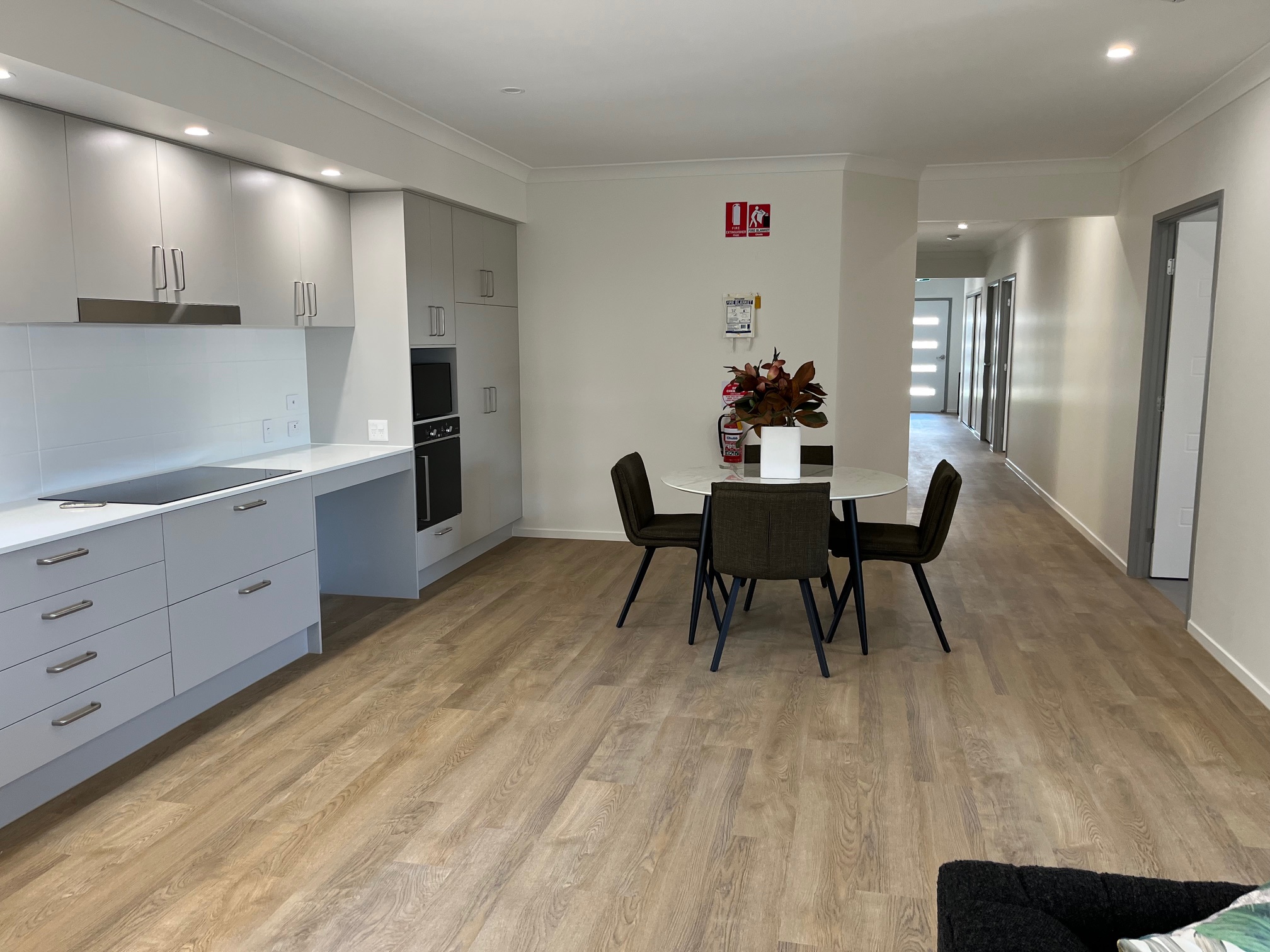 New spacious 2 living areas close to beaches bay park shops transport hospital — Home image 14