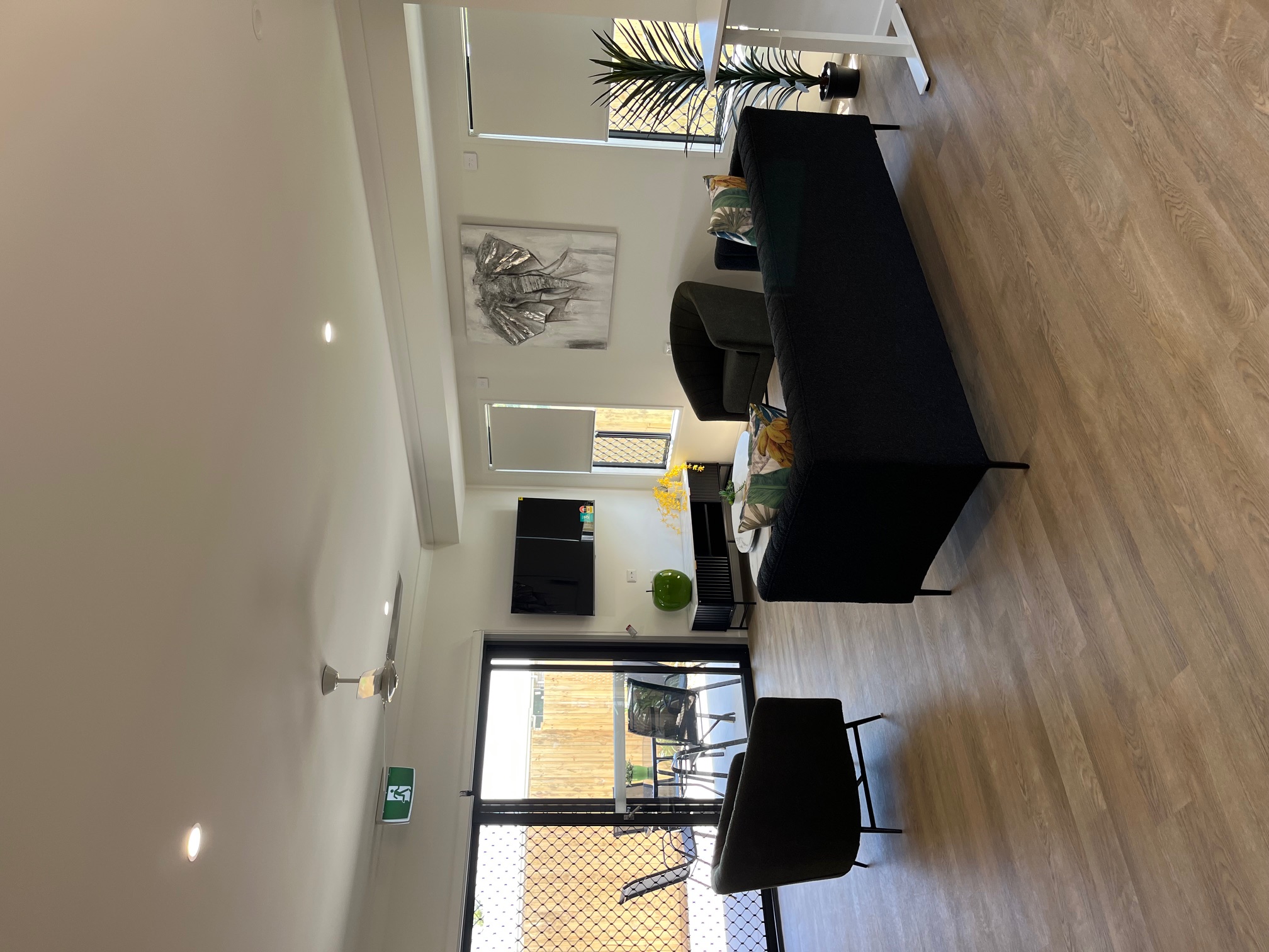 New spacious 2 living areas close to beaches bay park shops transport hospital — Home image 17