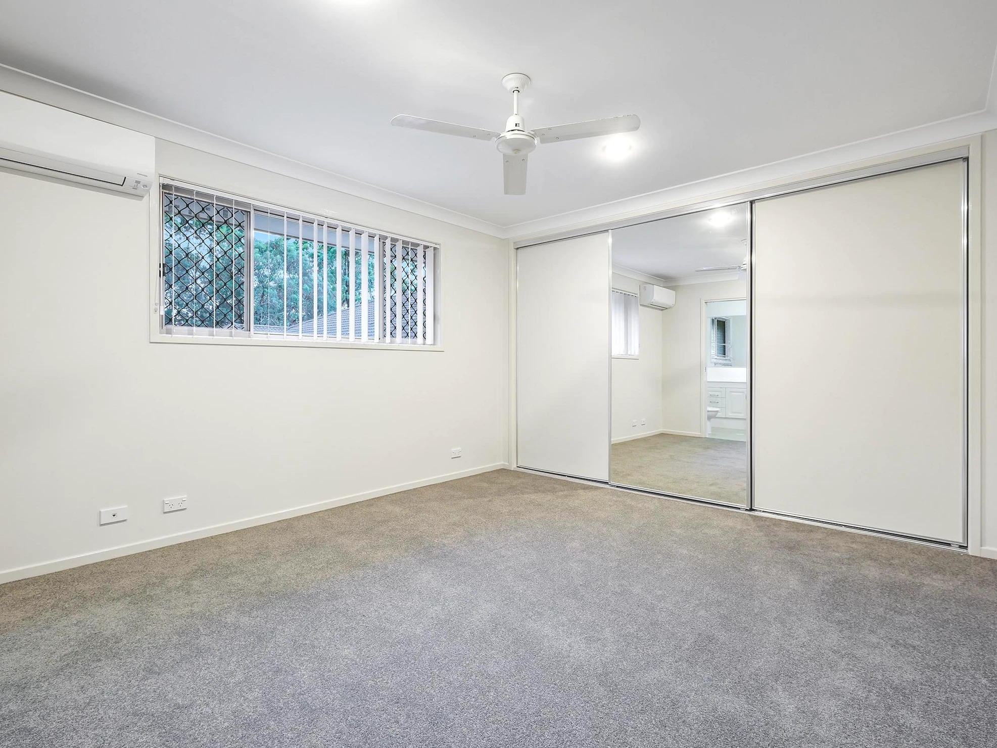 SIL Vacancy - Forest Lake — Home image 6