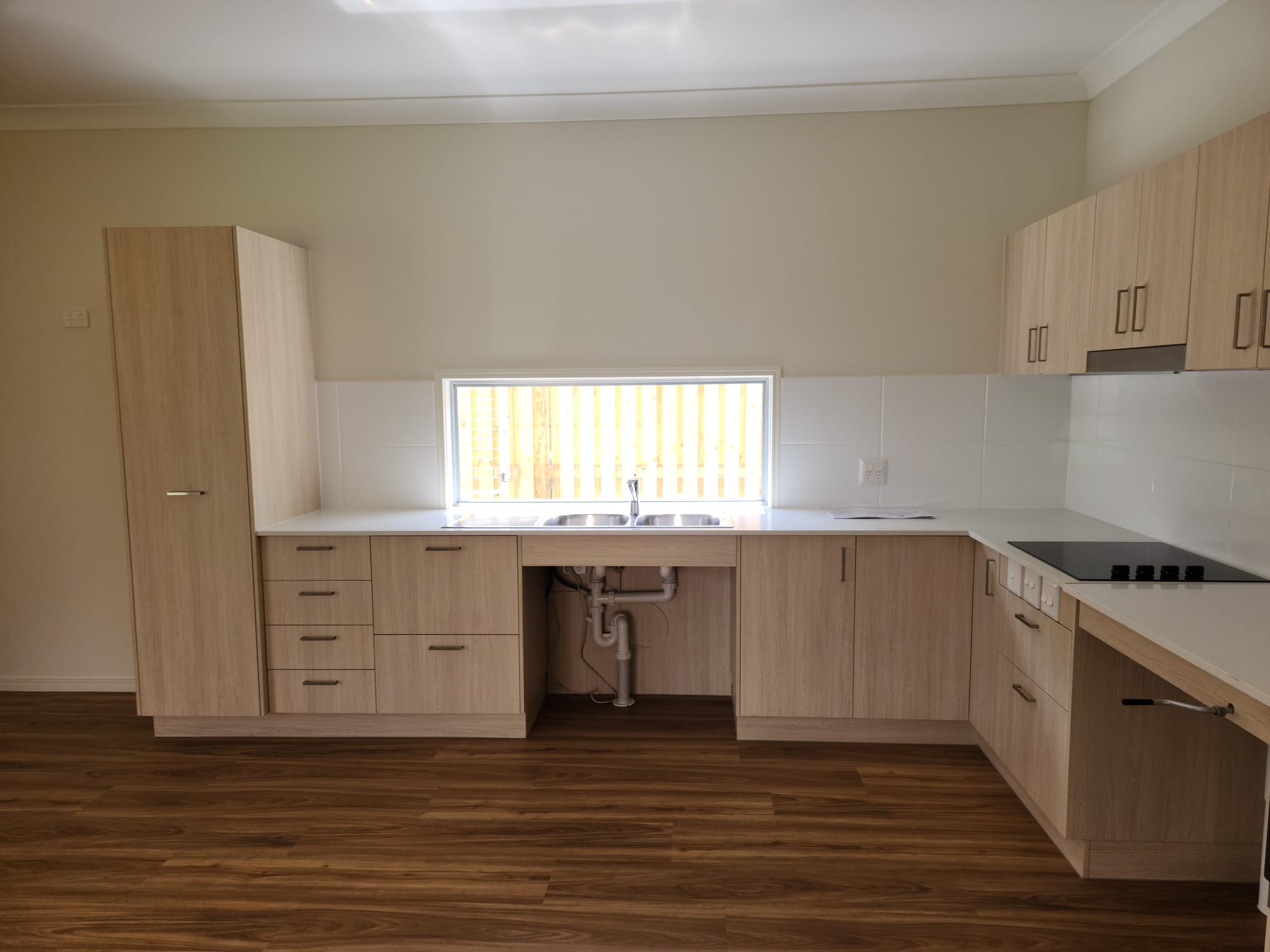 New House in heart of Warwick — Home image 3