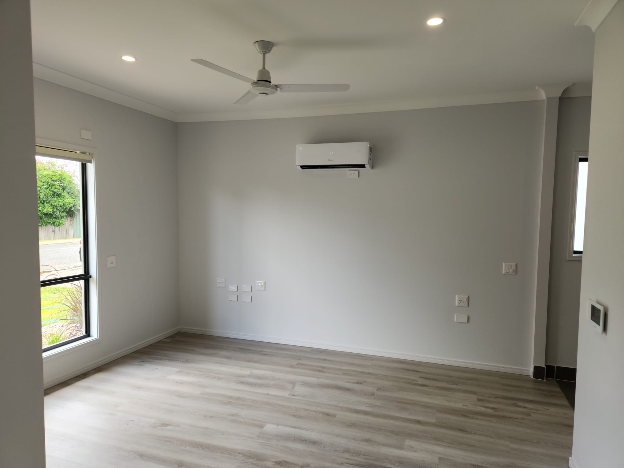 New House in heart of Warwick — Home image 10