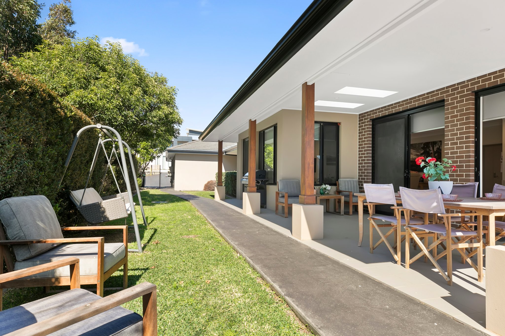 Cosy SIL home in Kellyville — Home image 3
