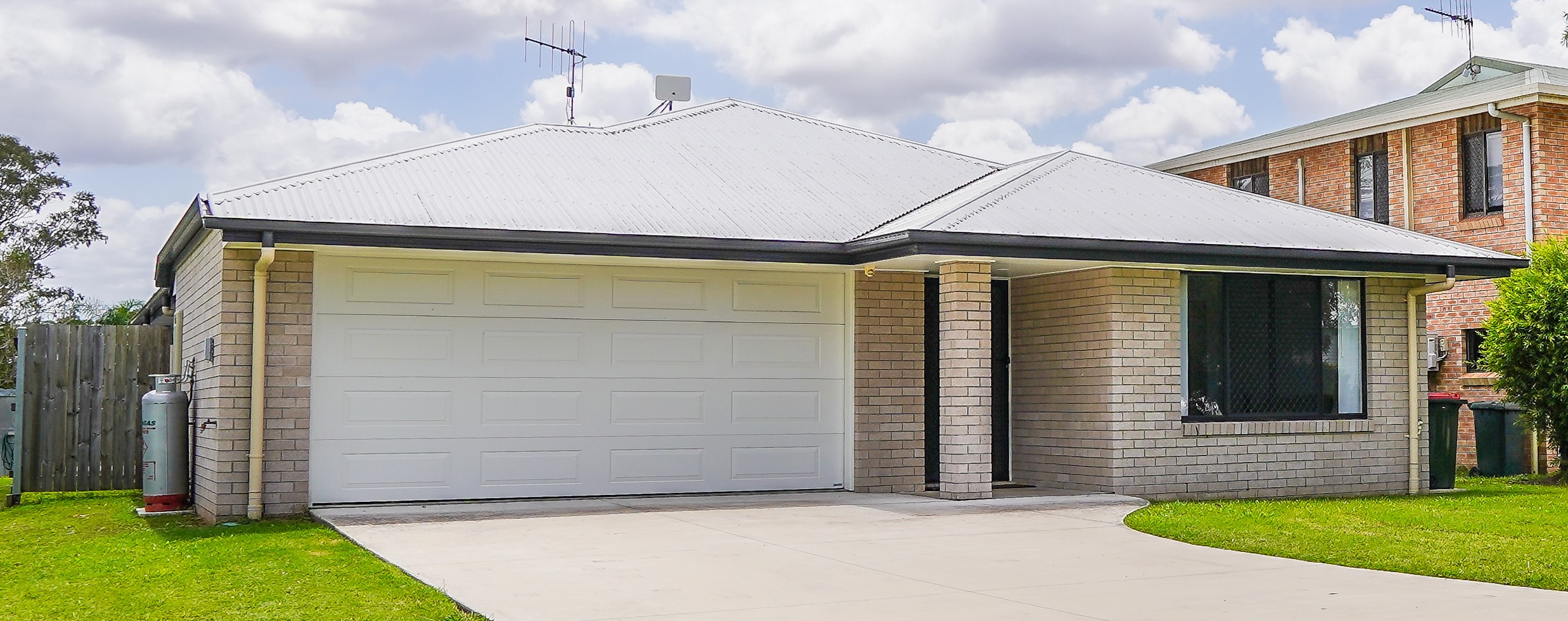 All Female SIL Home — Home image 2