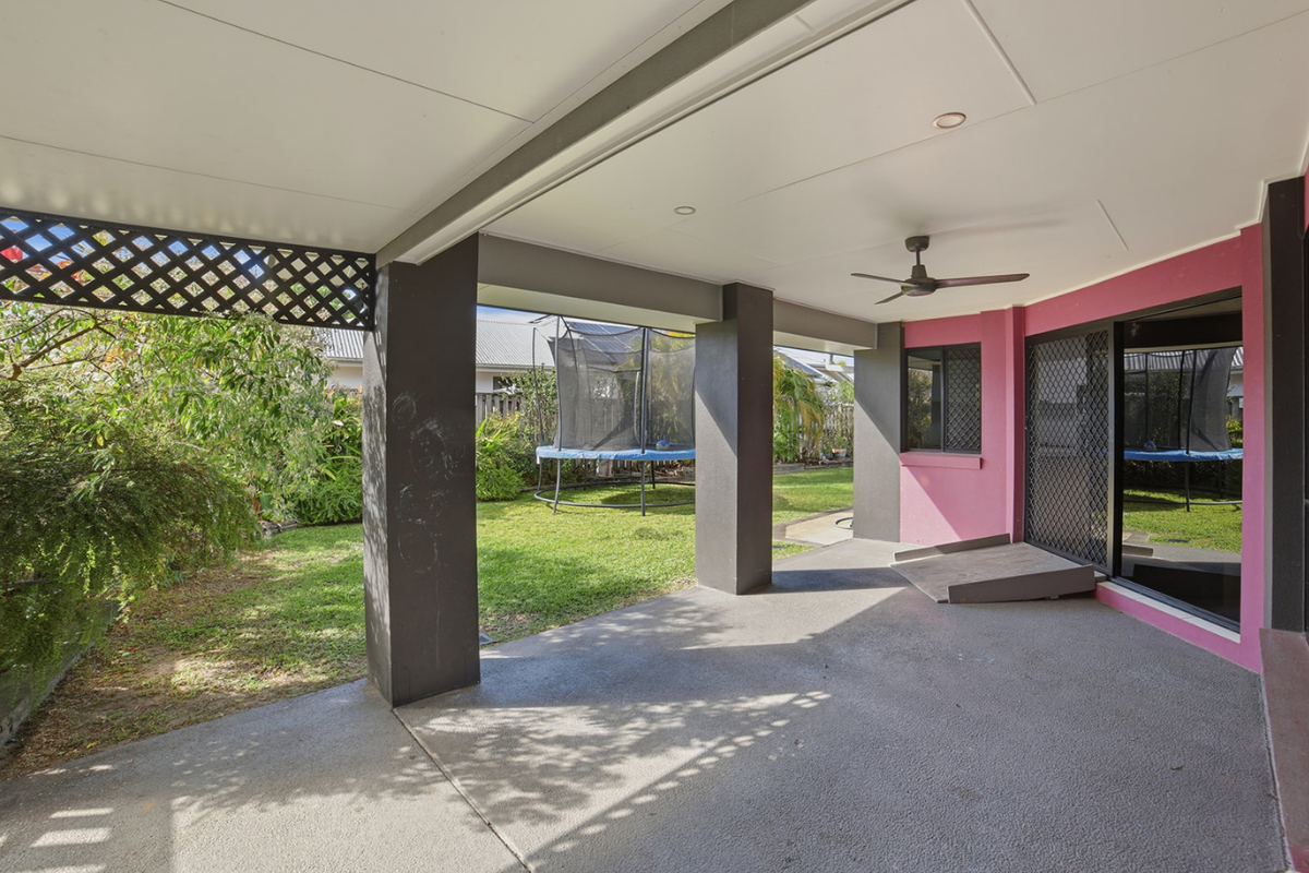 SIL: Blacks Beach, QLD — Home image 9