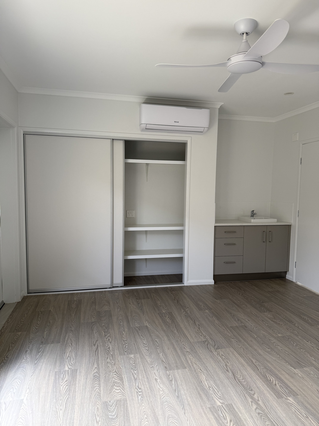 1 Bohemia Court, White Rock QLD 4868 — Home image 4