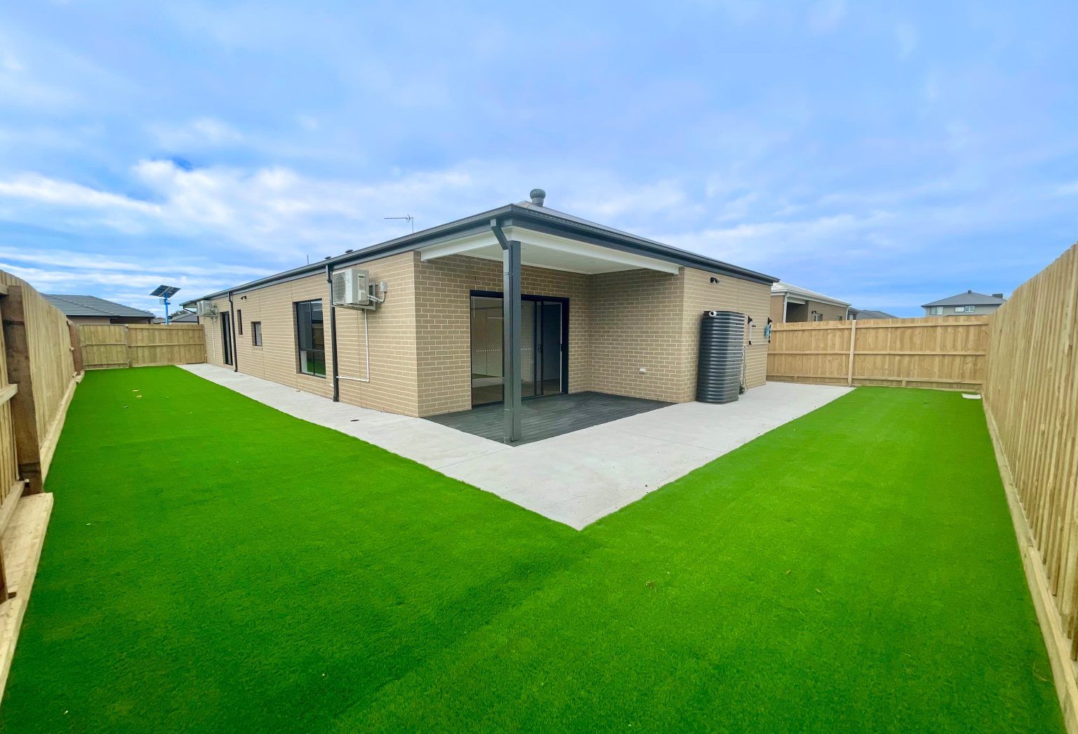 Armstrong Creek, Victoria- HPS with Bariatric features — Home image 5