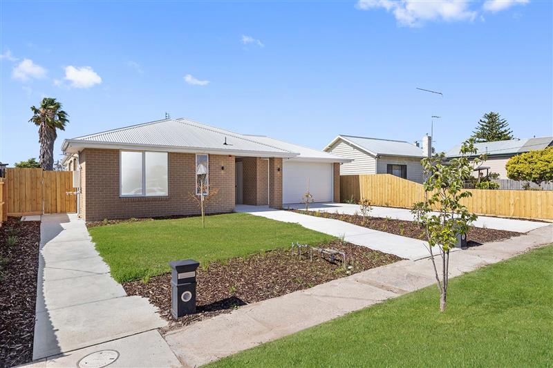Live on your own in this 1 bed HPS Villa — Home image 3