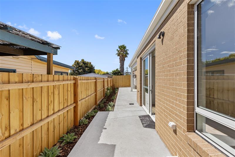Live on your own in this 1 bed HPS Villa — Home image 5