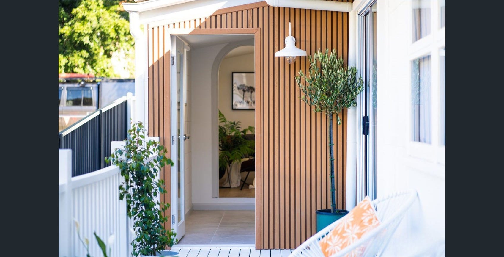 New SIL Home: Comfortable and Modern Living — Home image 12