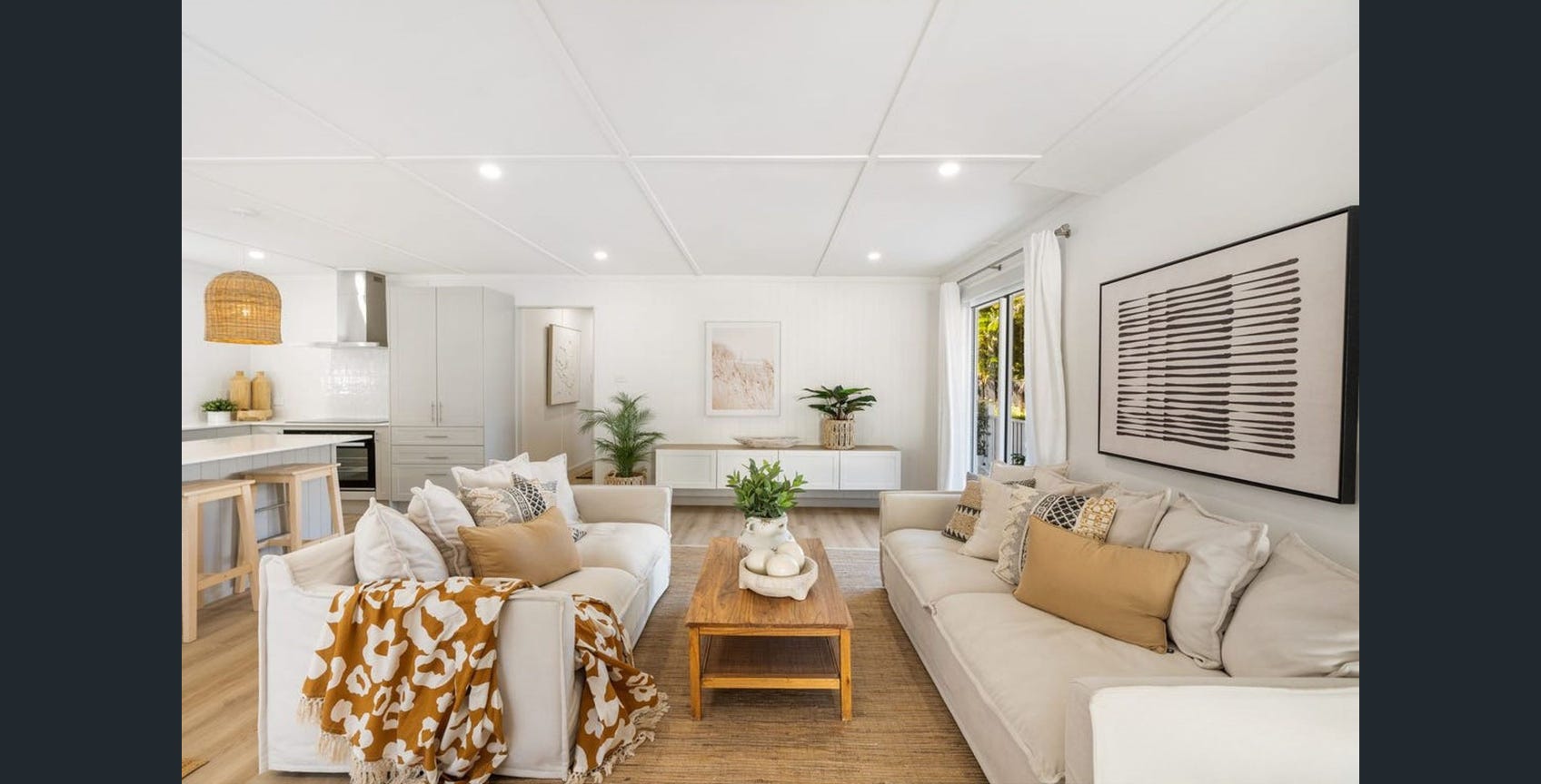 New SIL Home: Comfortable and Modern Living — Home image 15