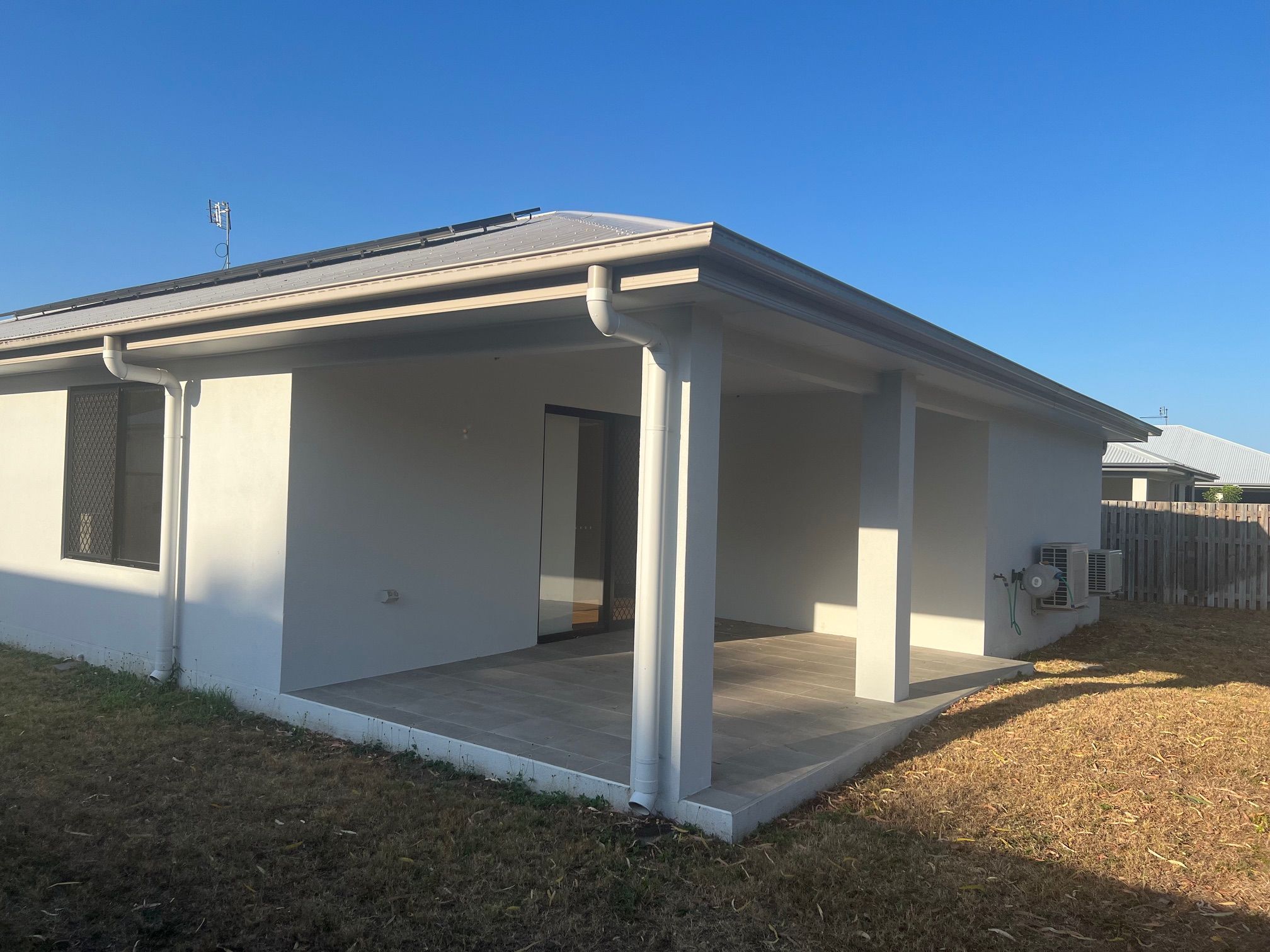 3 BR HPS Home with OOA Room – Bushland Beach — Home image 2
