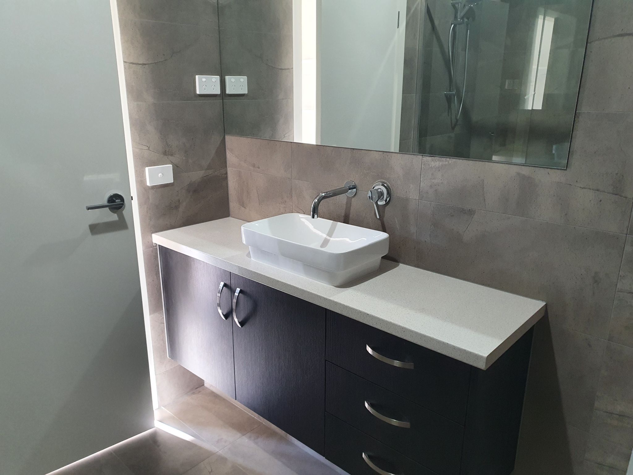 3 bedroom townhouse — Home image 3