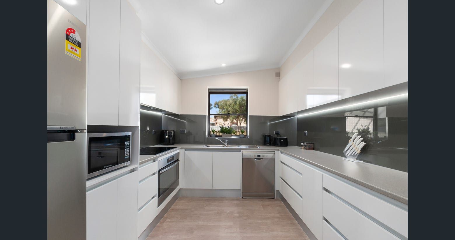 Lovely Wallaroo home — Home image 3