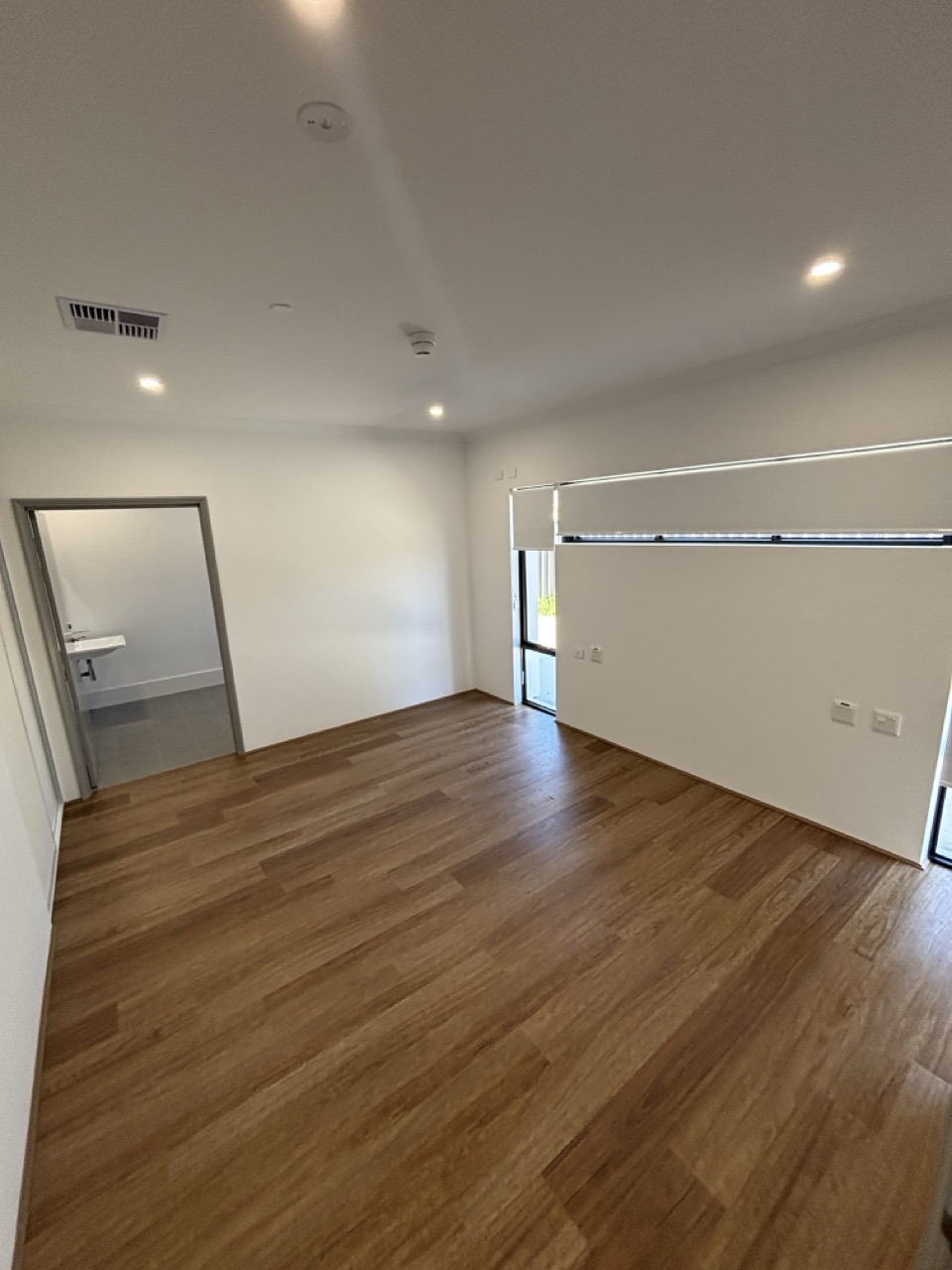 BRAND NEW - Spacious 2 Resident (HPS) (SDA) House - Armadale — Home image 7
