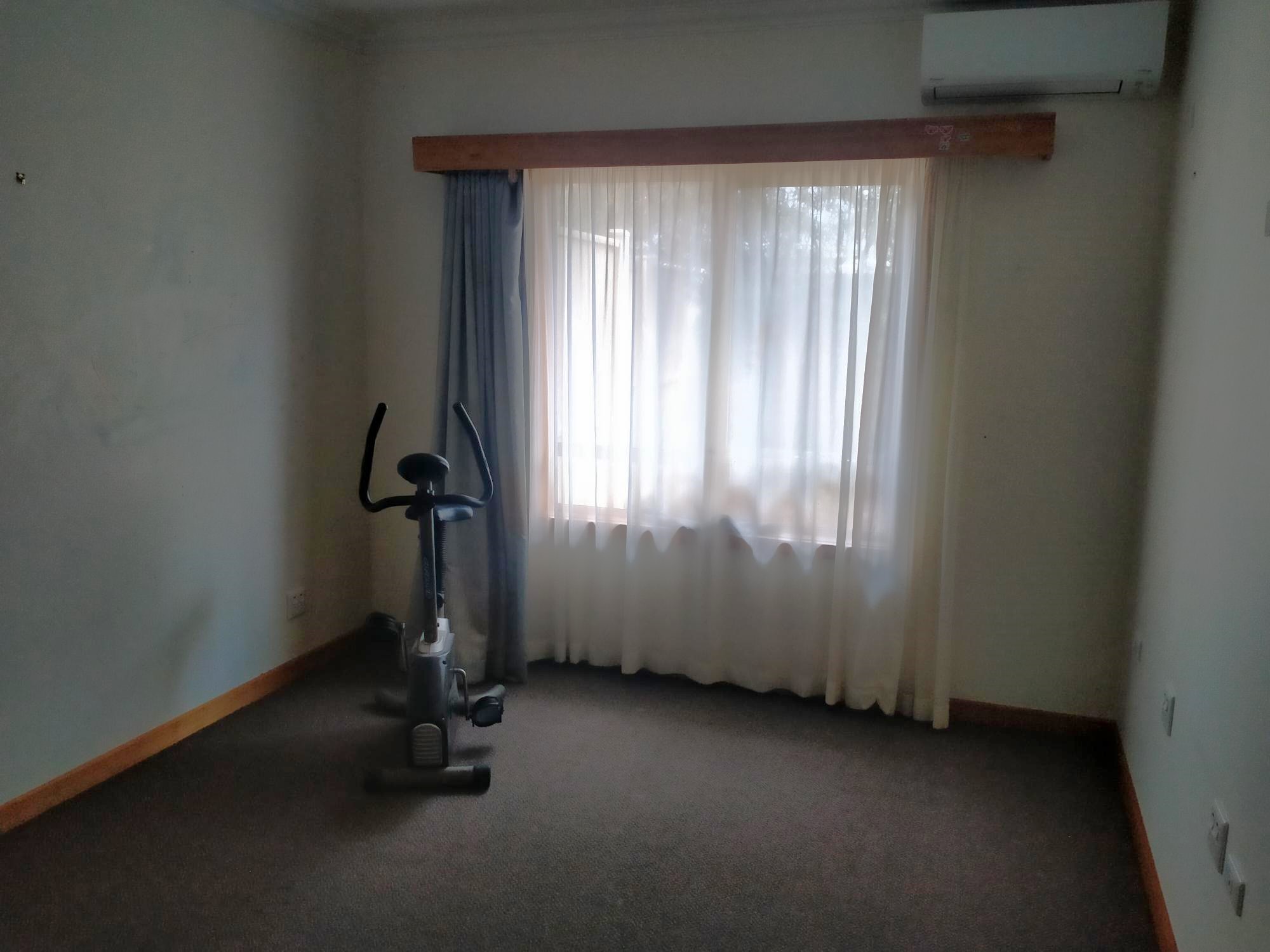 Thriving Pakenham Room Vacancy — Home image 5