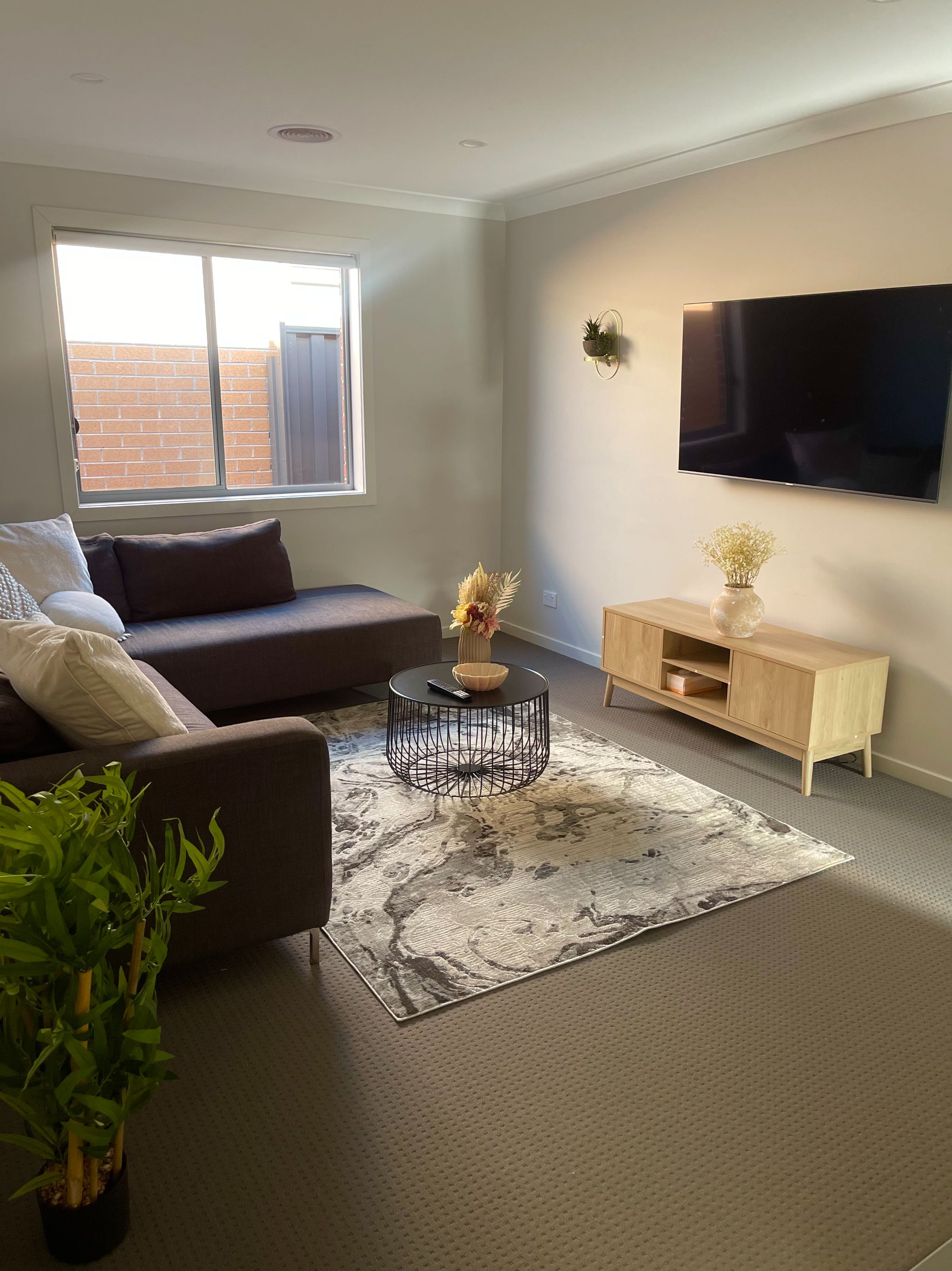Beautiful Modern Home — Home image 5