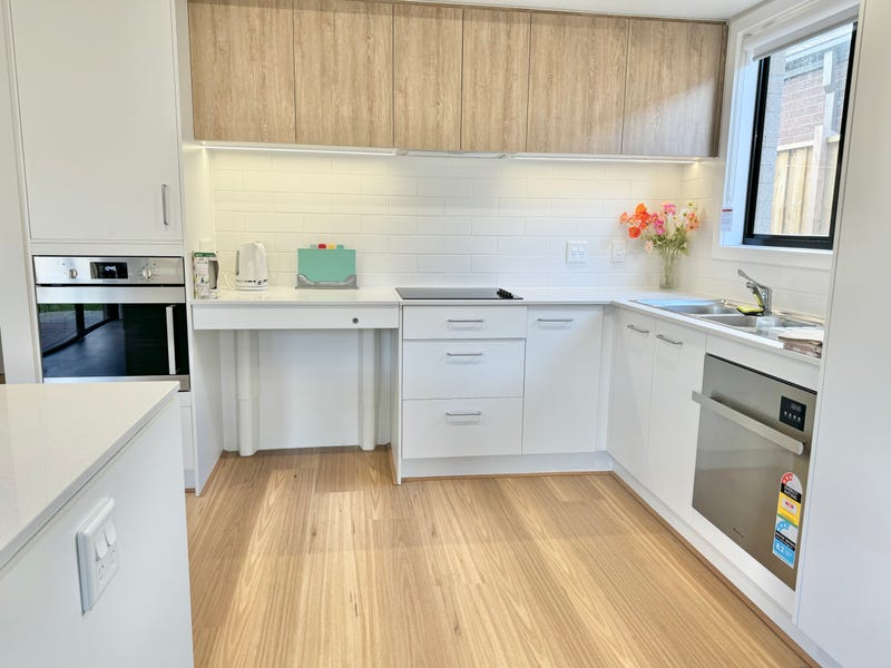 Modern 3-Bedroom Home in Greenmont, Wyndham Vale — Home image 5