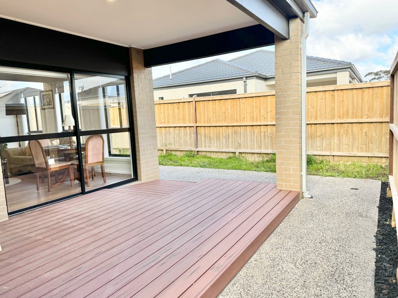 Modern 3-Bedroom Home in Greenmont, Wyndham Vale — Home image 12