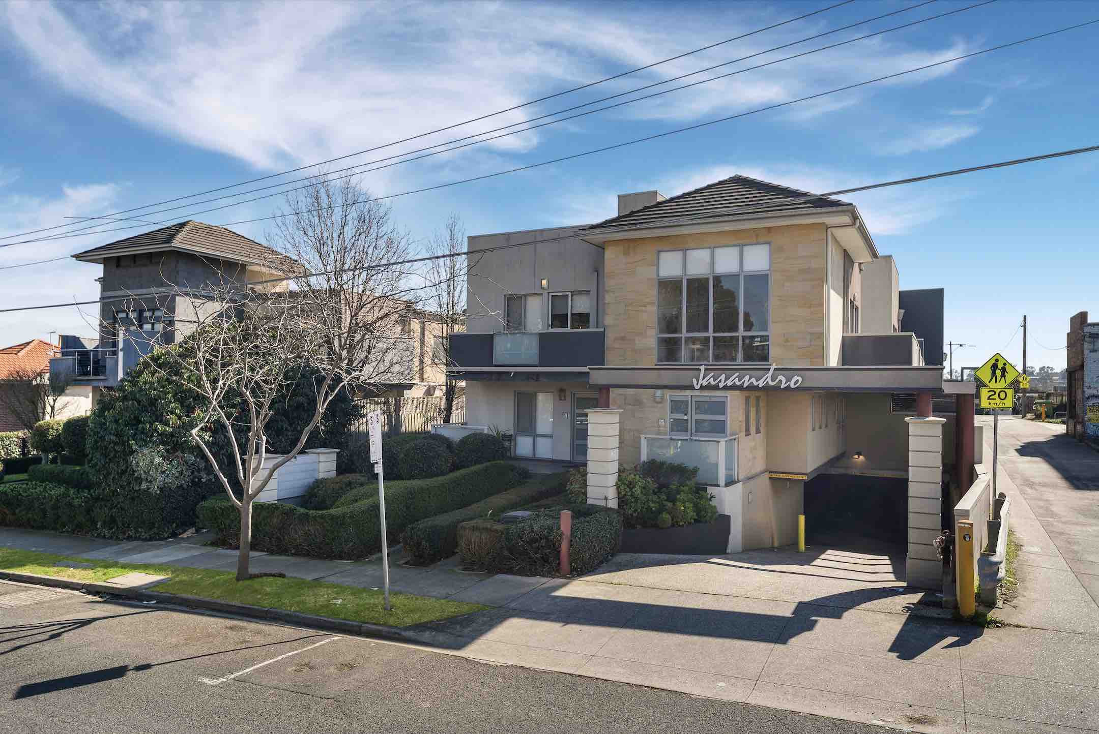 The ideal Ivanhoe location, SDA home now available! — Home image 5