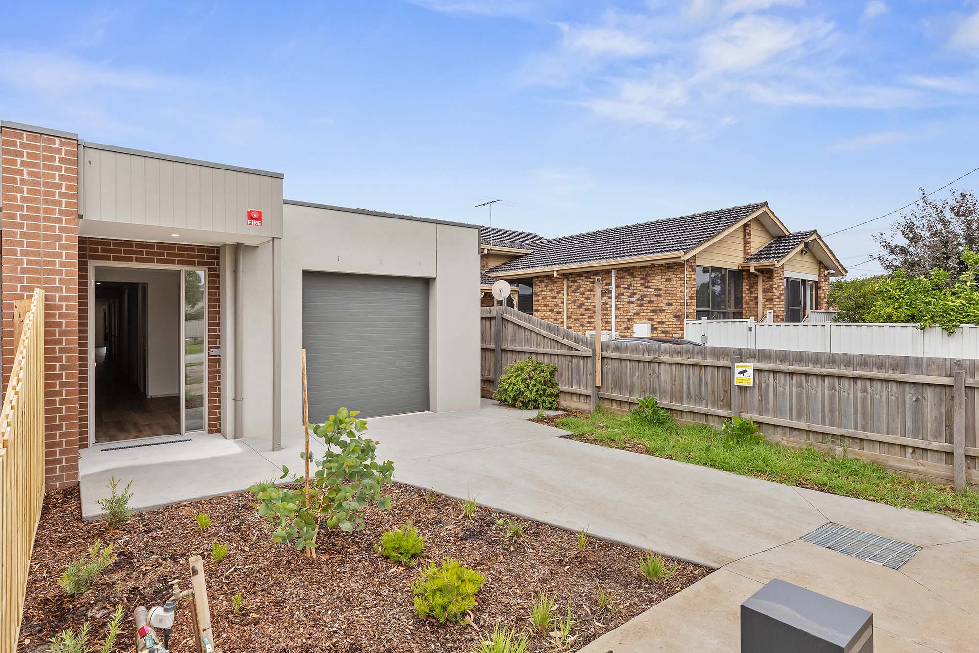 Bright Home Beside Green Reserve 2 Bed/2 Bath (+OOA) HPS — Home image 16