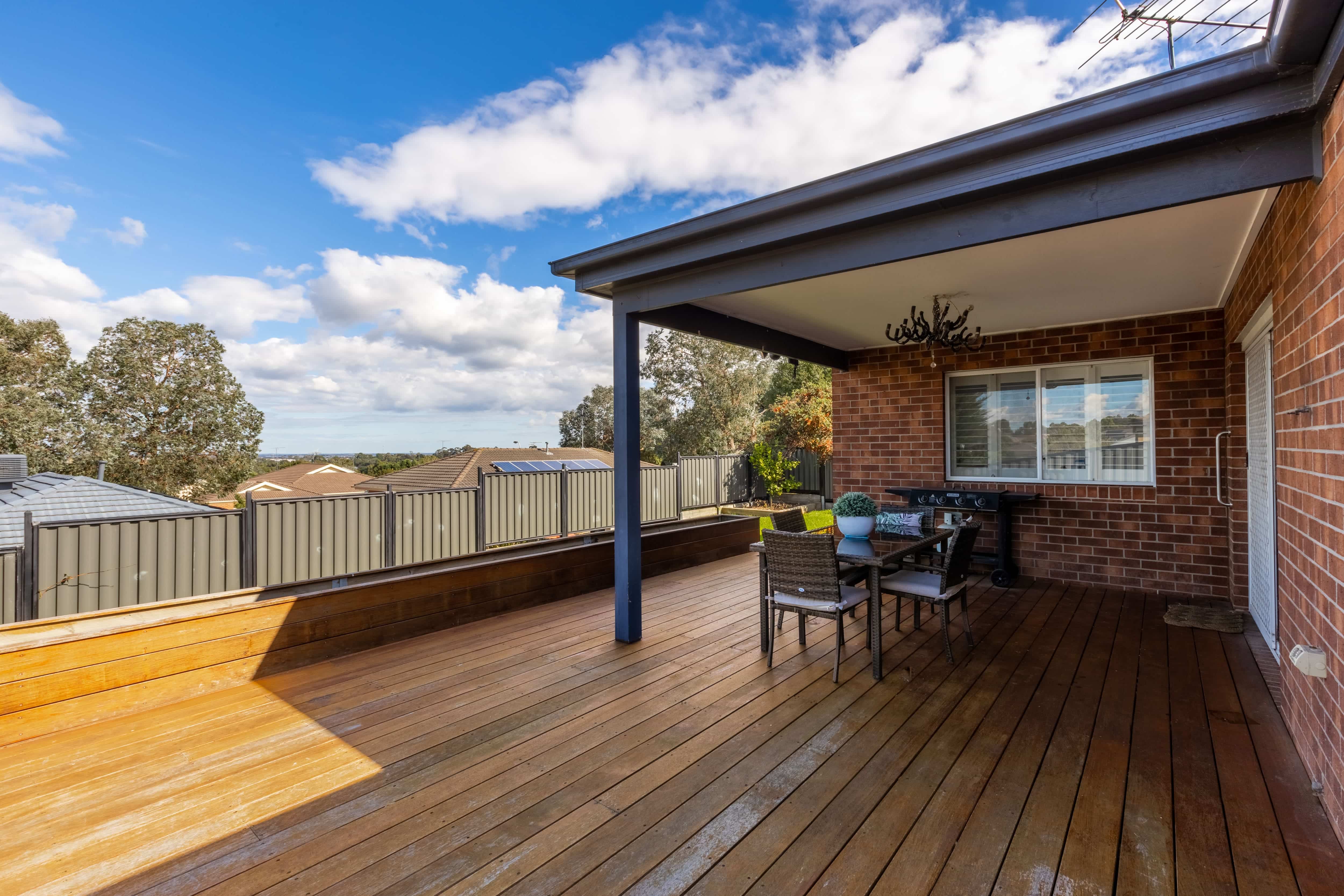 Peaceful Home in Pakenham with Open Living, Veggie Gardens & Beautiful Views — Home image 2