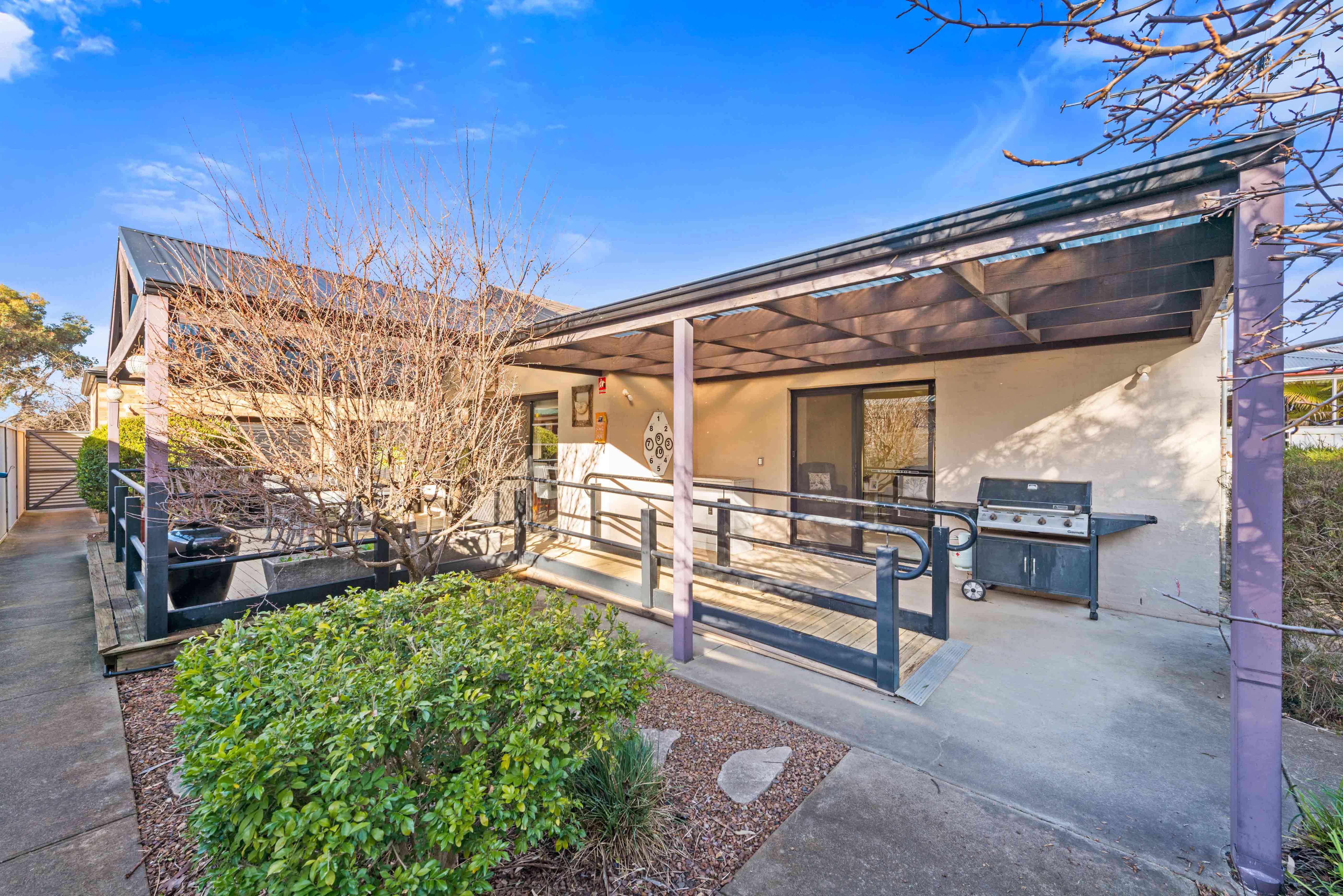 Lovely, newly refurbished, modern home in vibrant Kialla community! — Home image 10